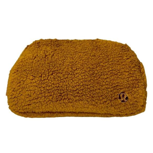 🤎 LULULEMON FLLECE Everywhere Belt Bag in Burnt Caramel |  1 Liter  NWT - Picture 9 of 9